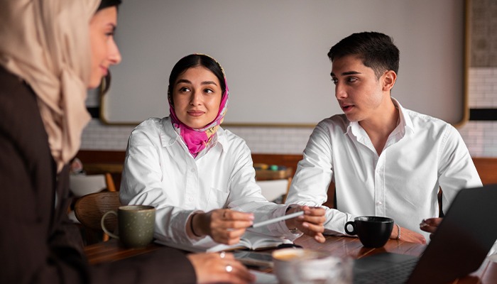 How Muzz Supports Community Building in the Muslim Dating Space